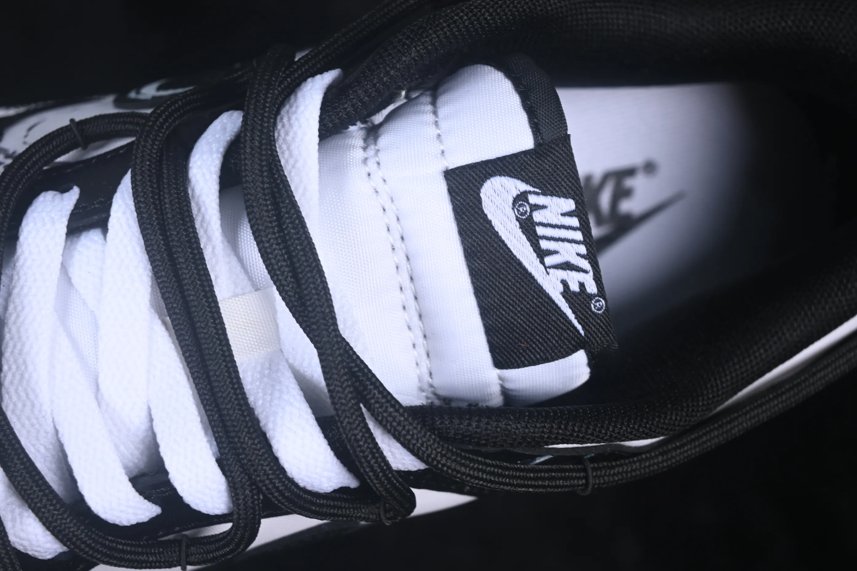 All categories Nk SB Dunk Series Nk SB Dunk Low High-end customized low-top sneakers Nike SB Dunk Low straps low-top casual sneakers DD1391-100